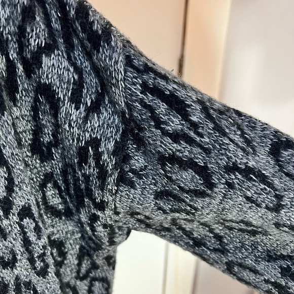 Leopard Print open sweater Size M Black Grey - Picture 5 of 7